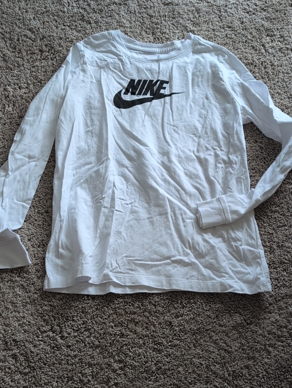 Girls Nike White Cotton Long-Sleeve Tee with Black Logo XL
